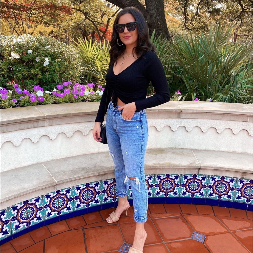 Meet your Posher, Yasmina